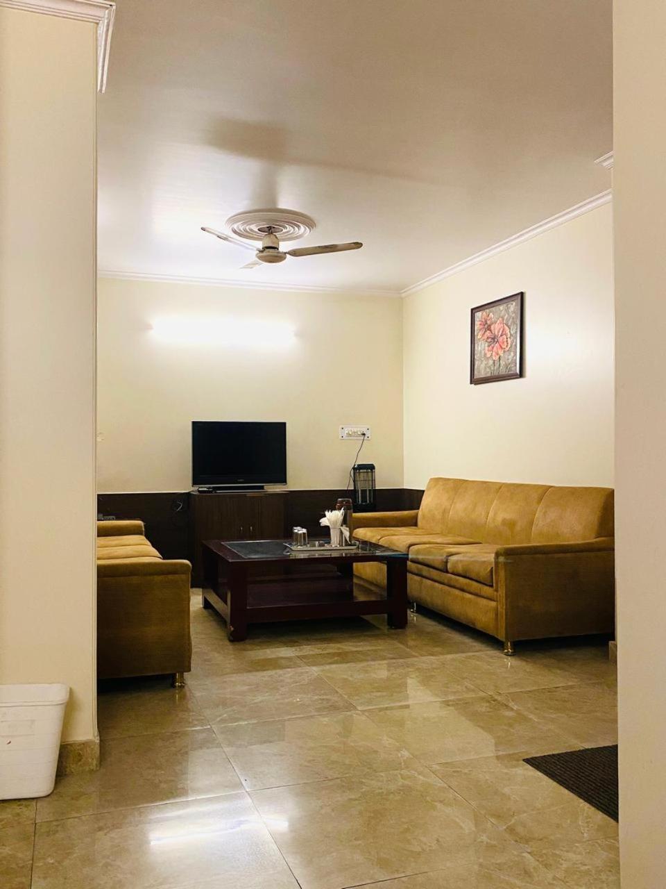 Hotel Mayur Deluxe Meerut Exterior photo